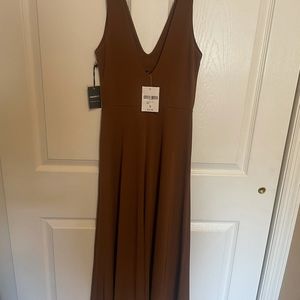Scoop neck float brown dress